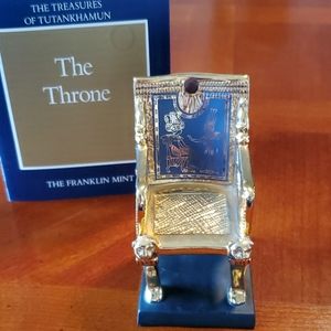 Franklin Mint Throne NWOT